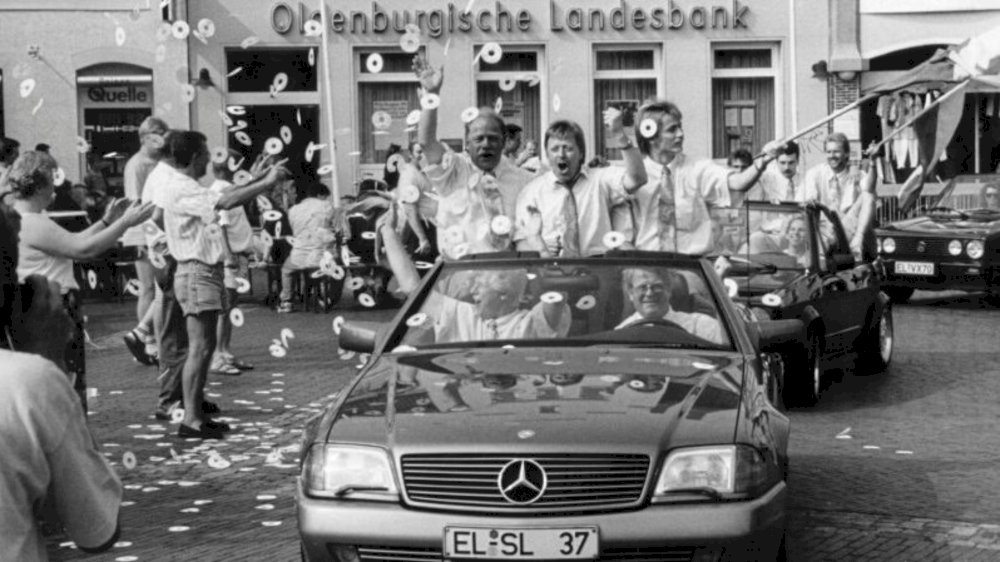 326E7F88-4D49-4C21-805A-48EF02DD86C7