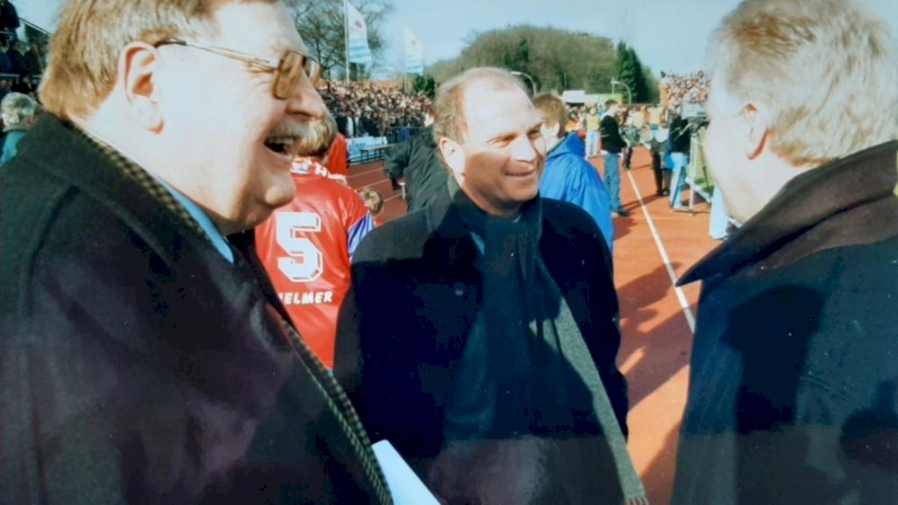 8778D523-6CB7-4961-8217-C49A26B53919