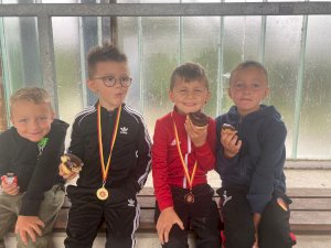 DA9FD53C-AD8D-410D-BCDF-FE3FDF3B4717