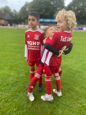 E2DEC9BF-86A9-4FBF-97F2-5CFCCE8DD251