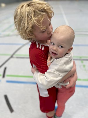 EE262AE4-6400-4D99-AC9A-C01B23A952AD