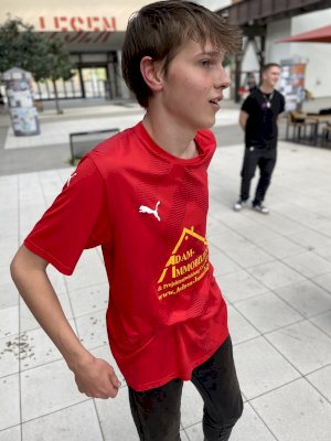 EEAD9204-1178-45CC-9BDD-701FD0073790