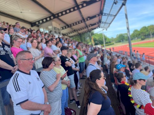 Ein unvergessliches Fußballfest im Emslandstadion: TuS Lingen glänzt als Co-Gastgeber für DFB und Team USA!